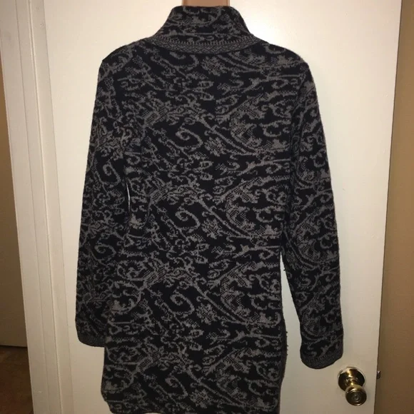 Cardigan - Picture 3 of 3